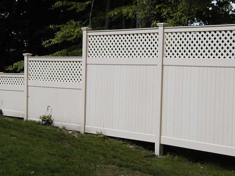 QZP-05（1830x2440MM）-PVC Privacy Fence With Lattice