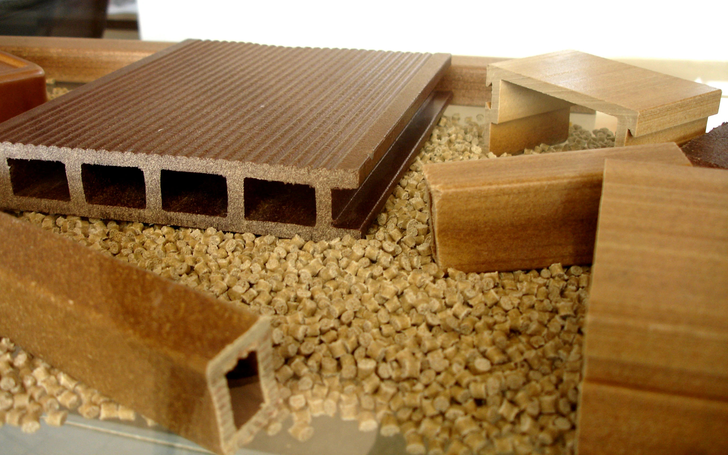 wood plastic materials